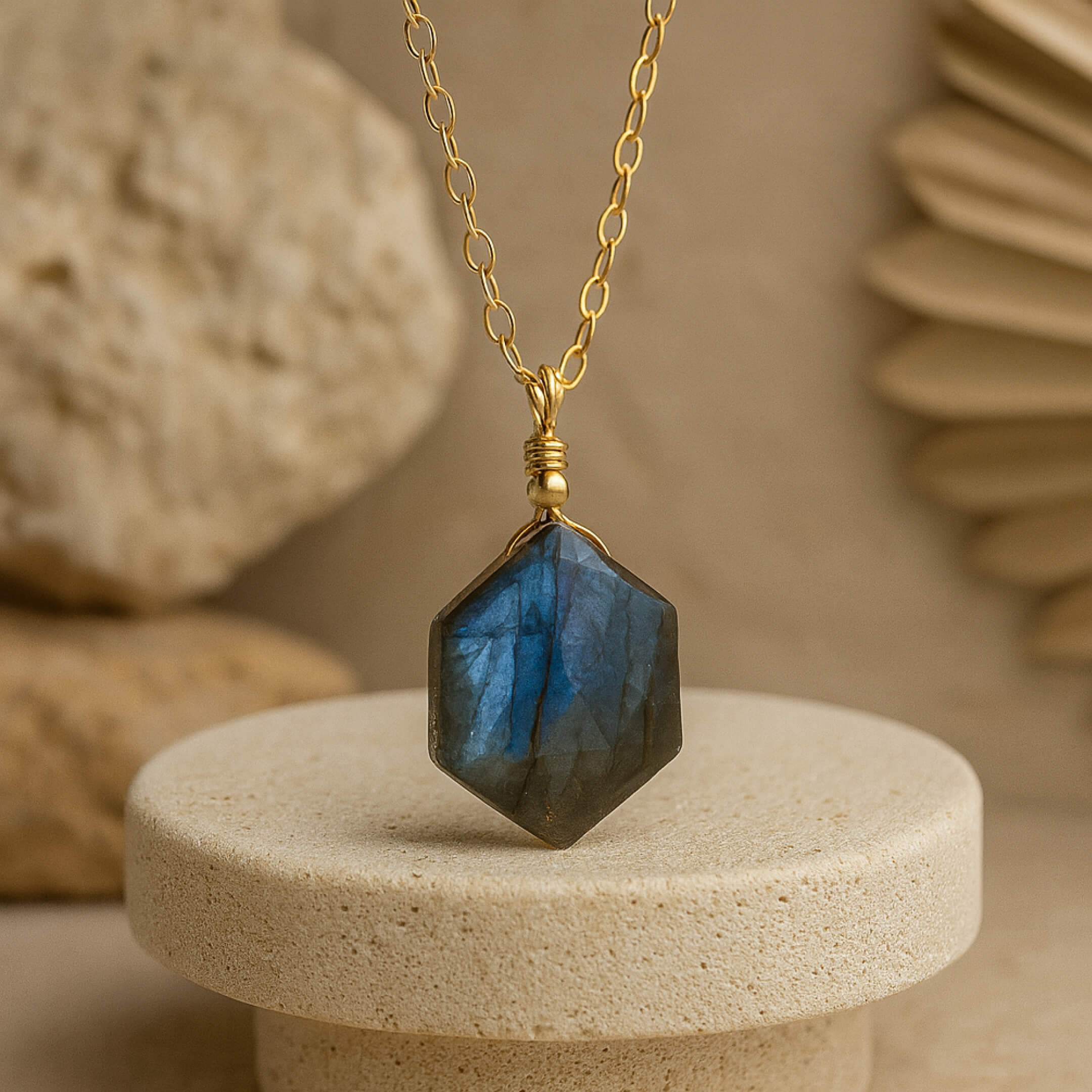 “Guardian Star” Pendant in Lapis Lazuli or Labradorite